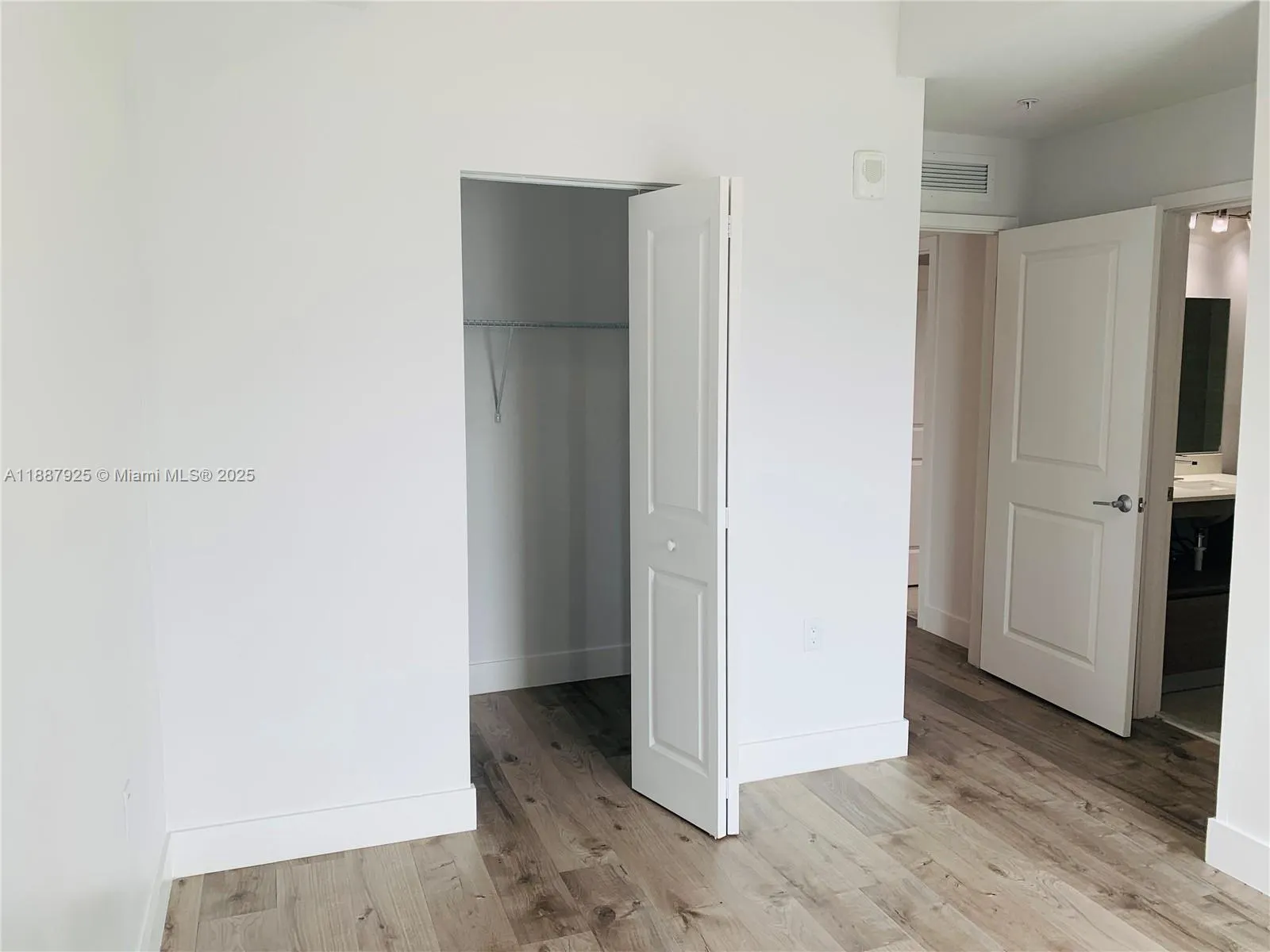 39 NW 7th Ave, #401