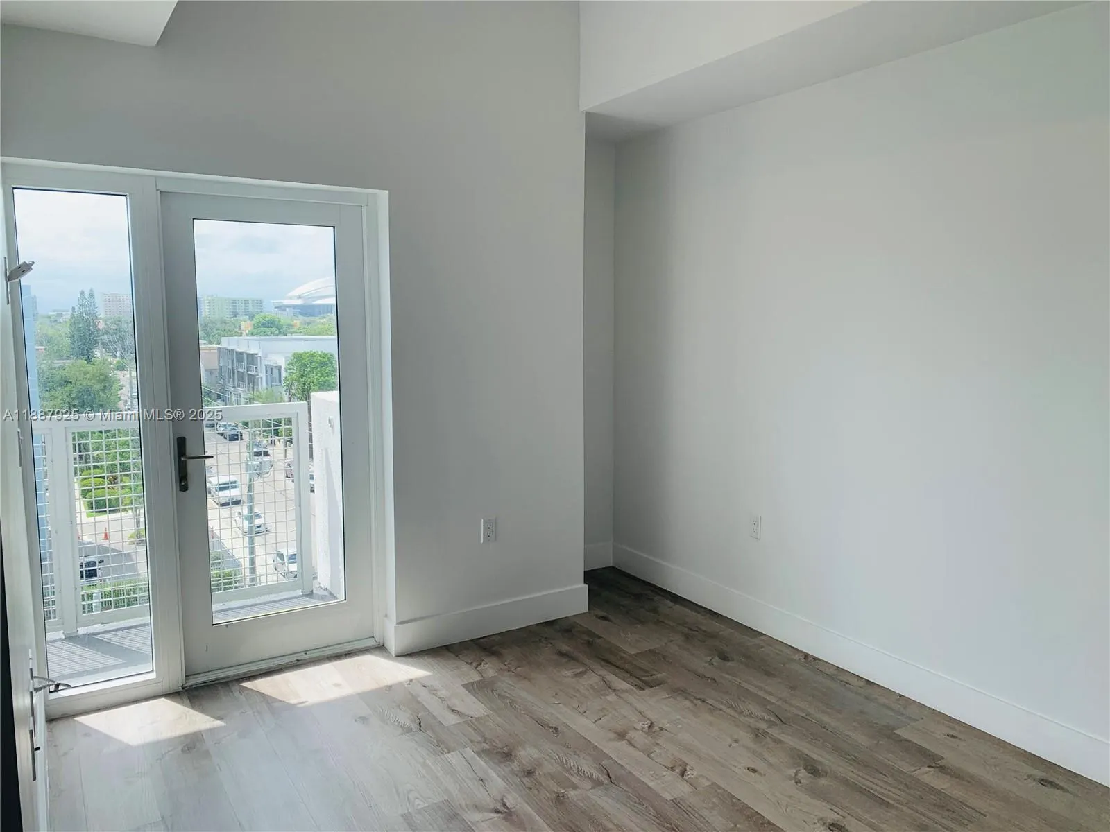 39 NW 7th Ave, #401