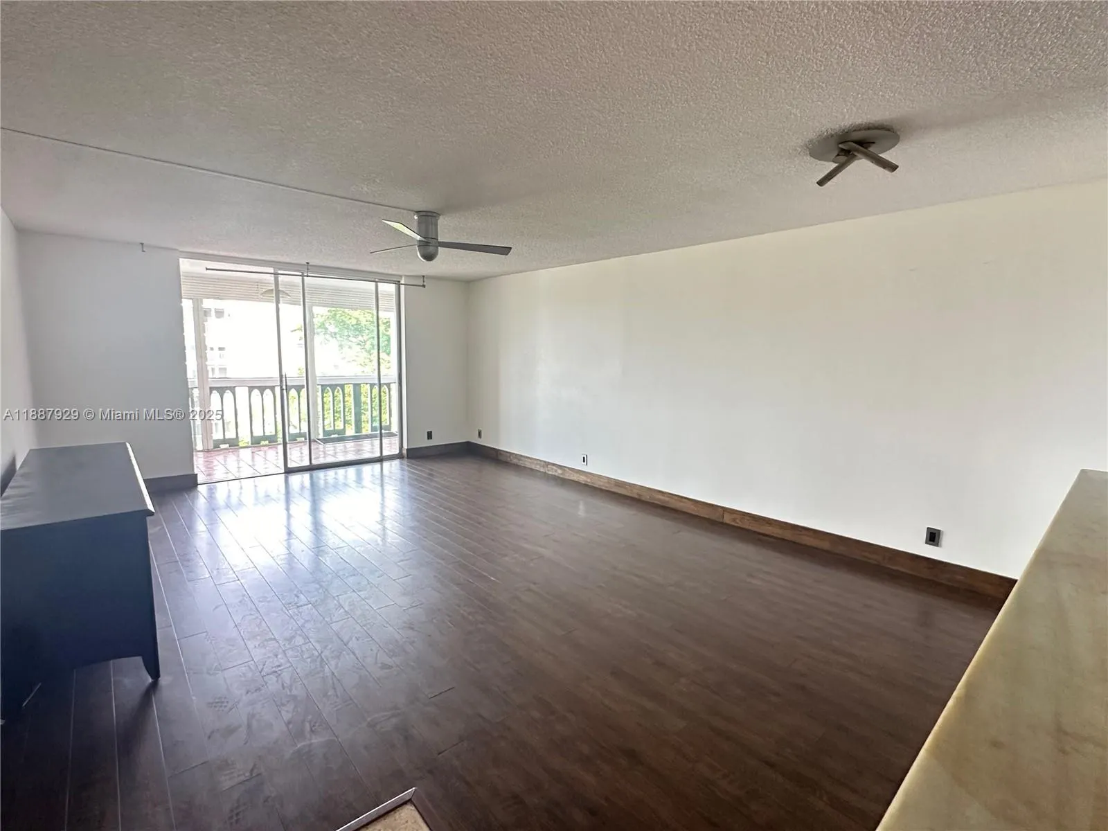 900 NE 12th Ave, #501
