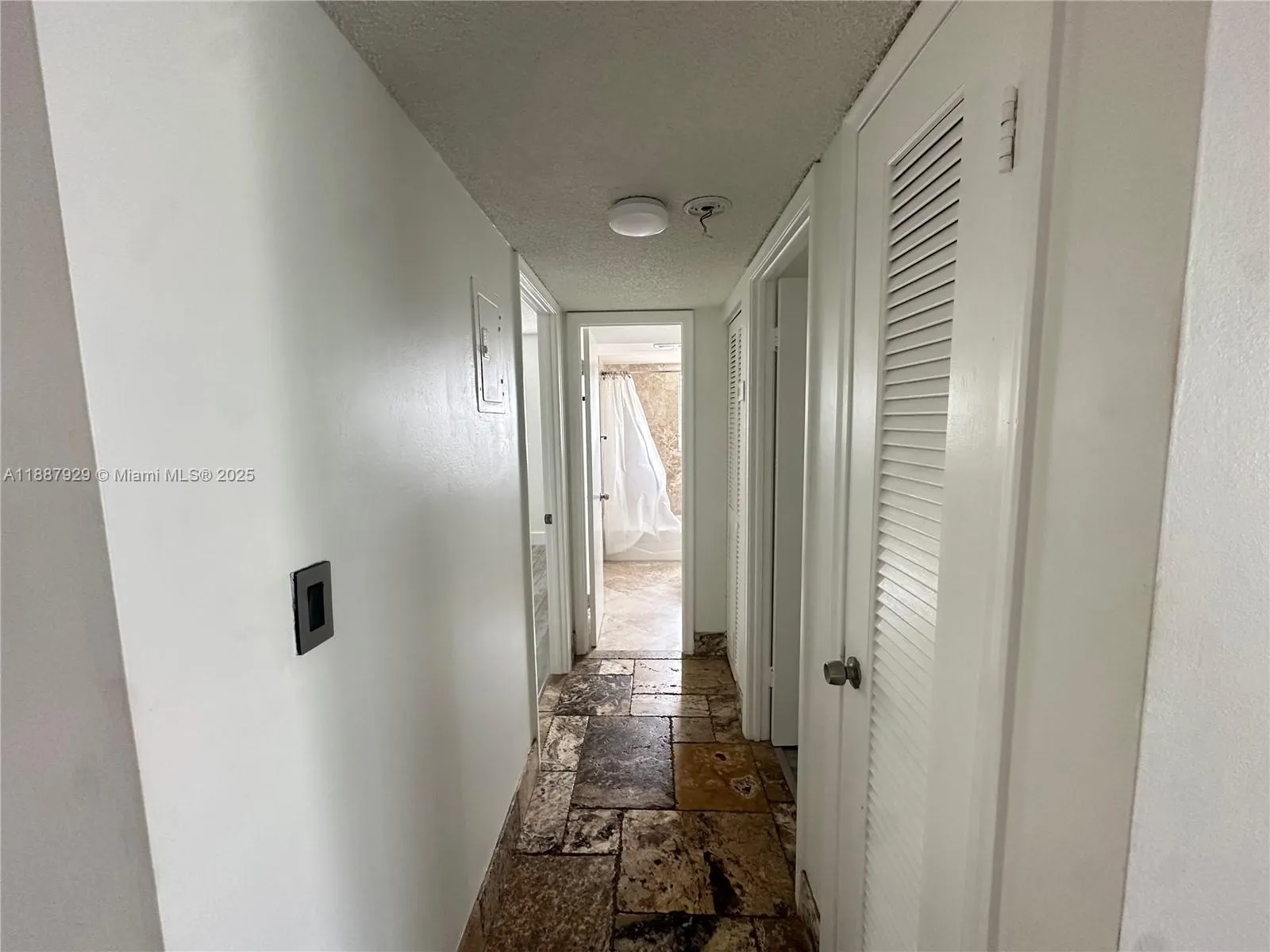900 NE 12th Ave, #501