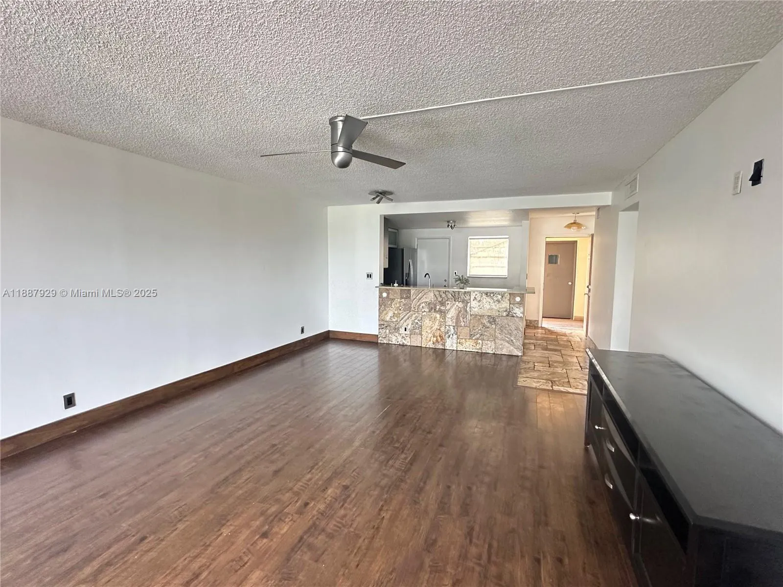 900 NE 12th Ave, #501