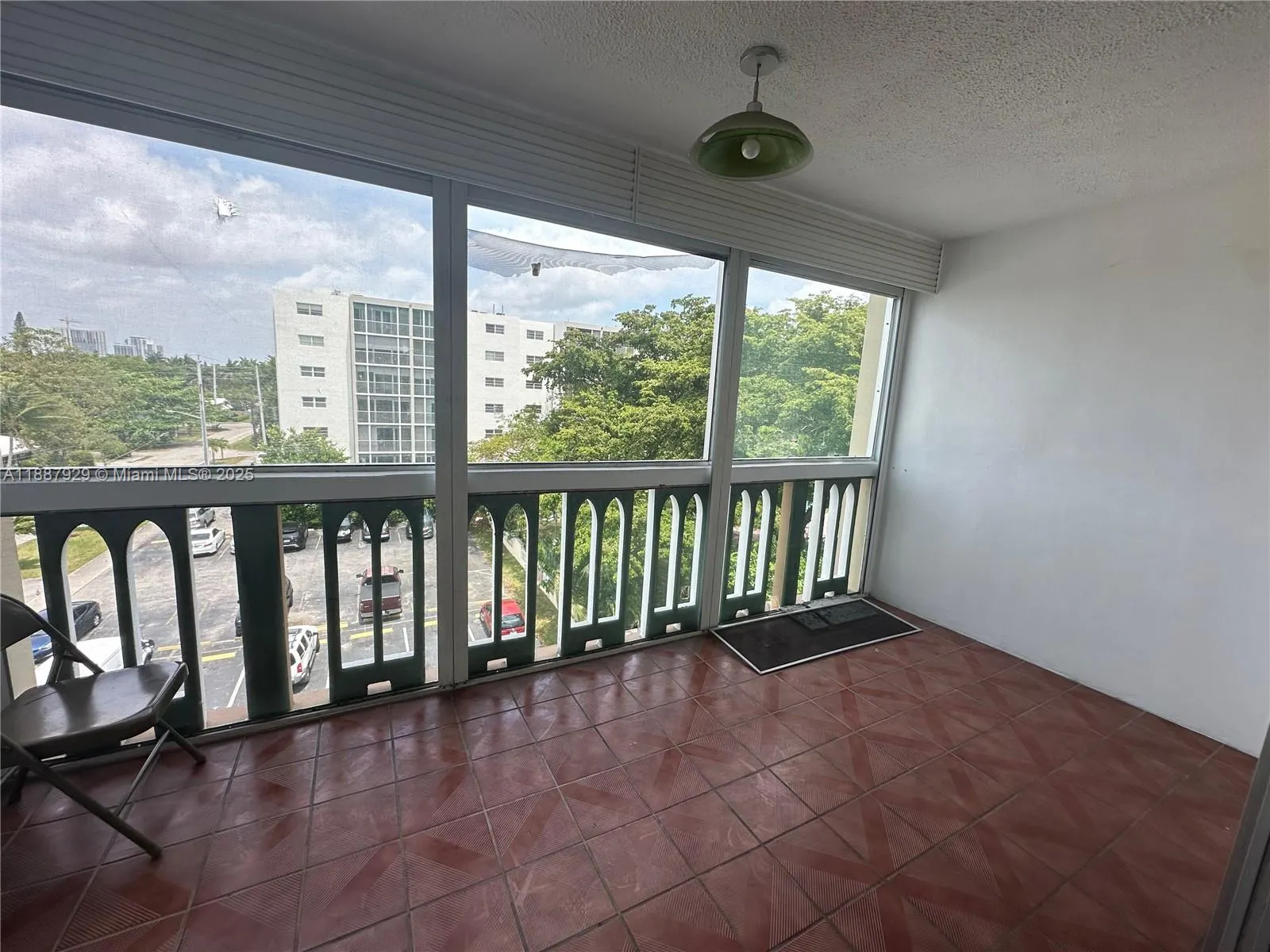 900 NE 12th Ave, #501
