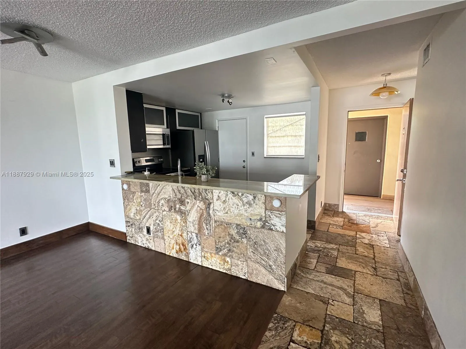 900 NE 12th Ave, #501