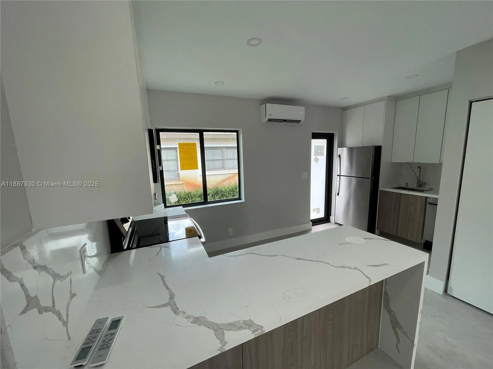 1050 NE 9th Ave, #2