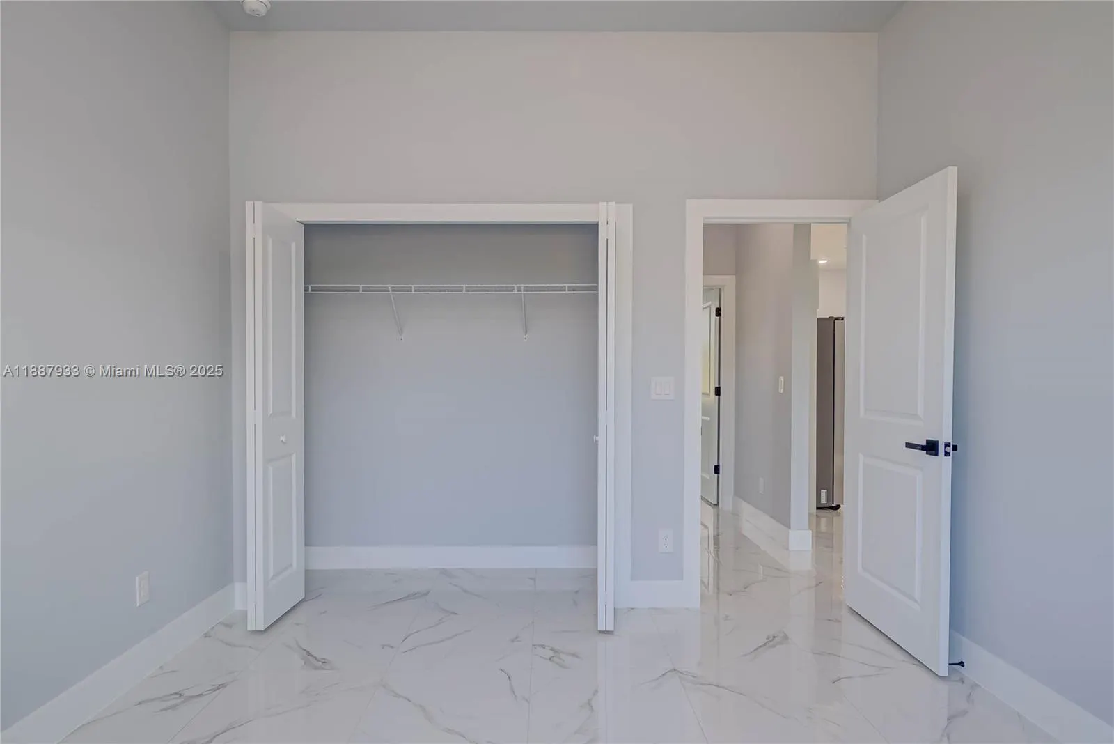 203 E 7th