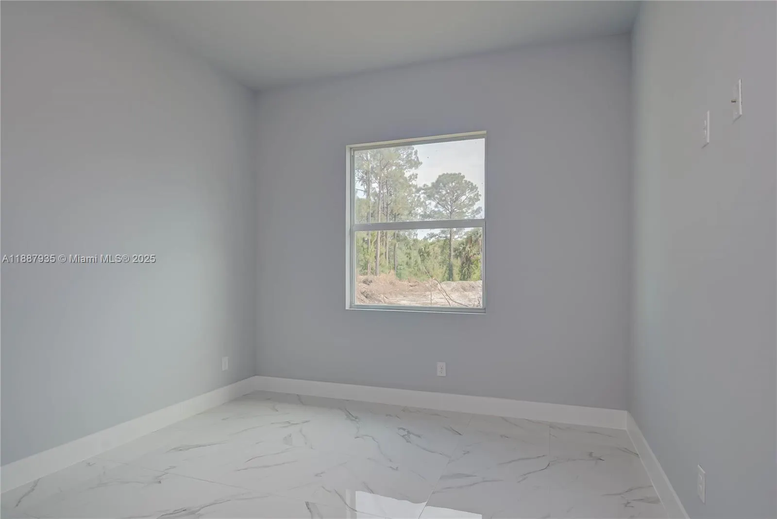 1202 E 9th