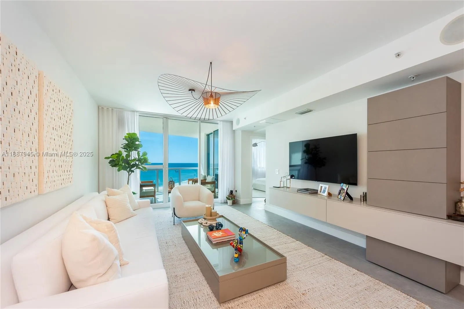 3801 Collins Ave, #1502