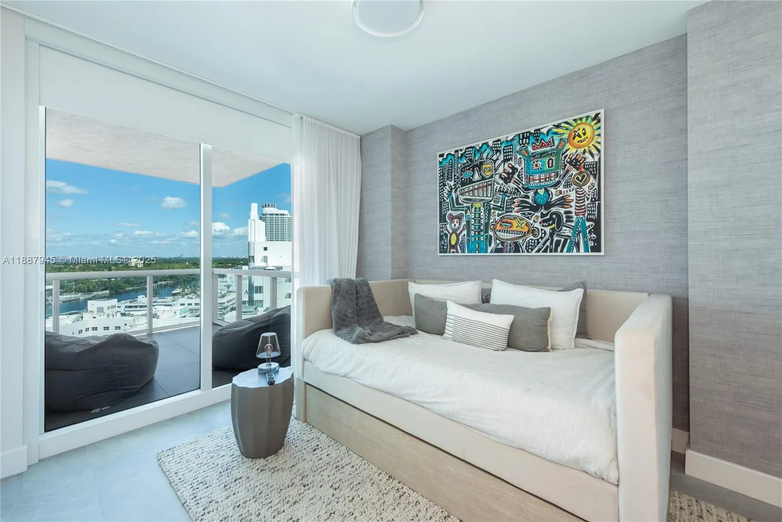 3801 Collins Ave, #1502