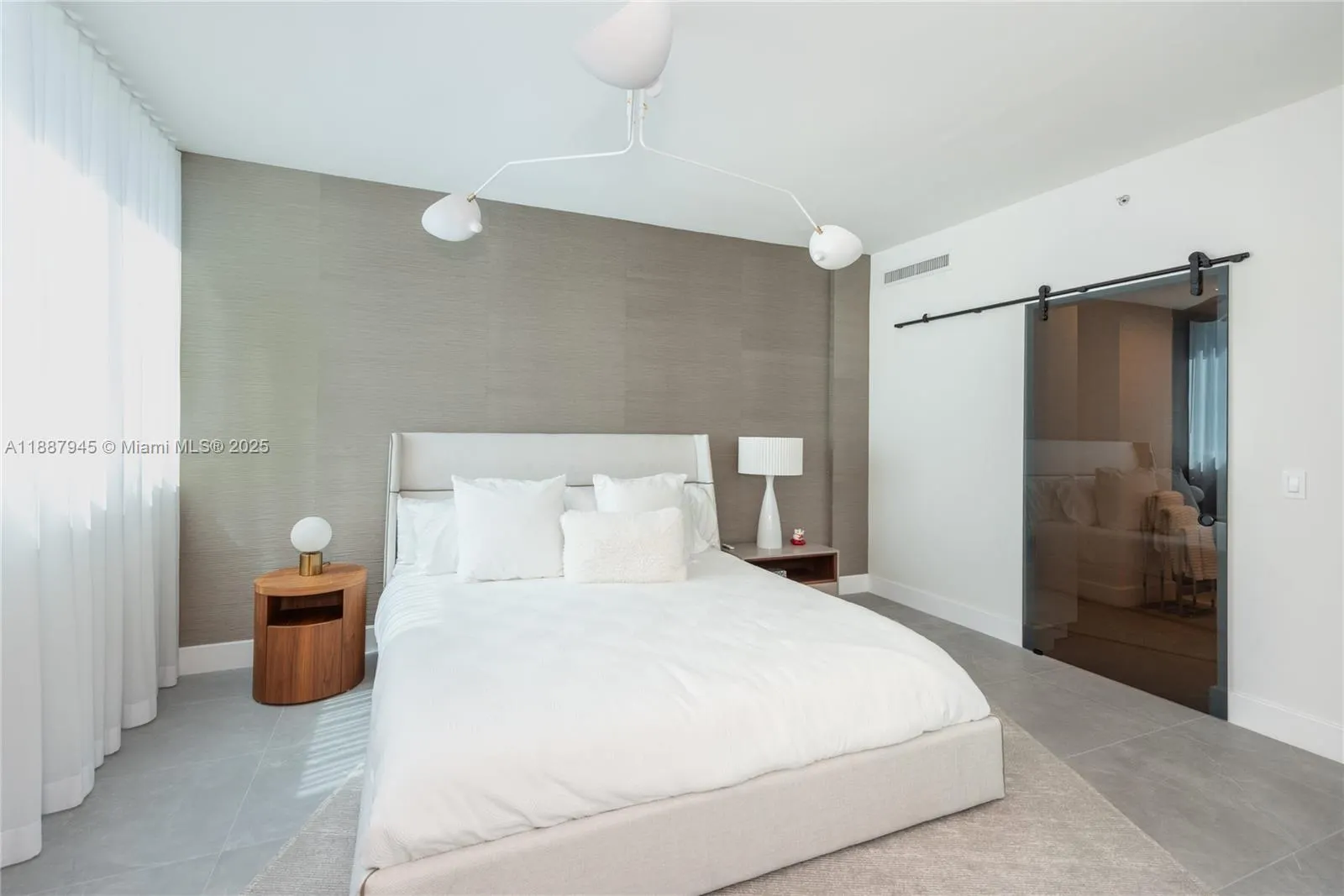 3801 Collins Ave, #1502