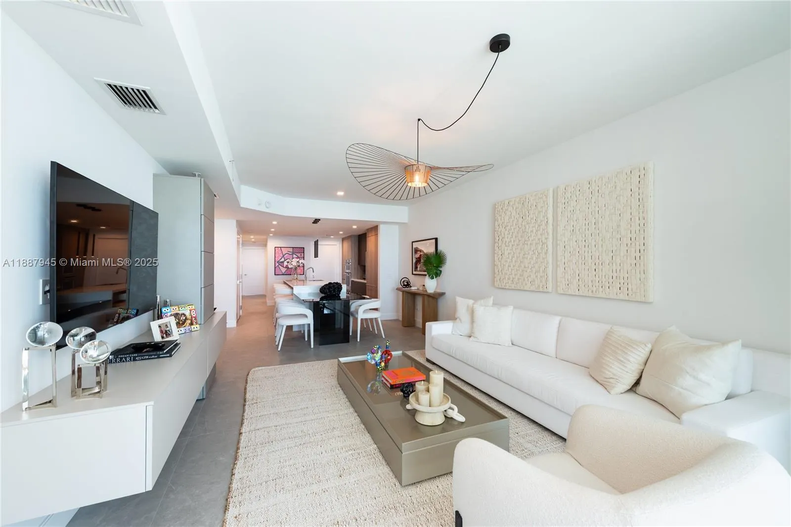 3801 Collins Ave, #1502
