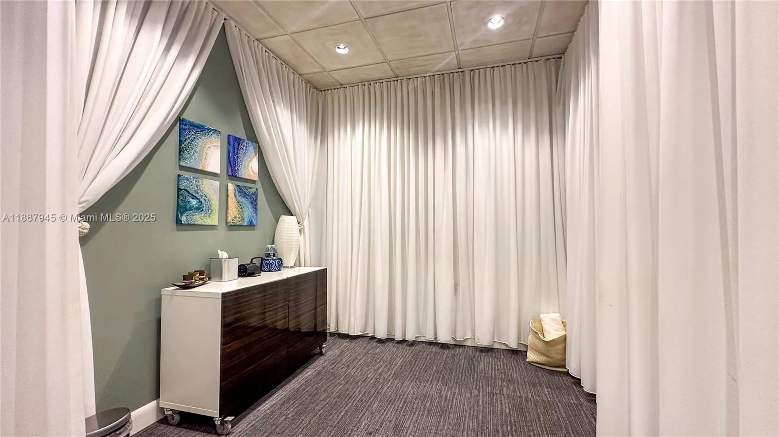 3801 Collins Ave, #1502