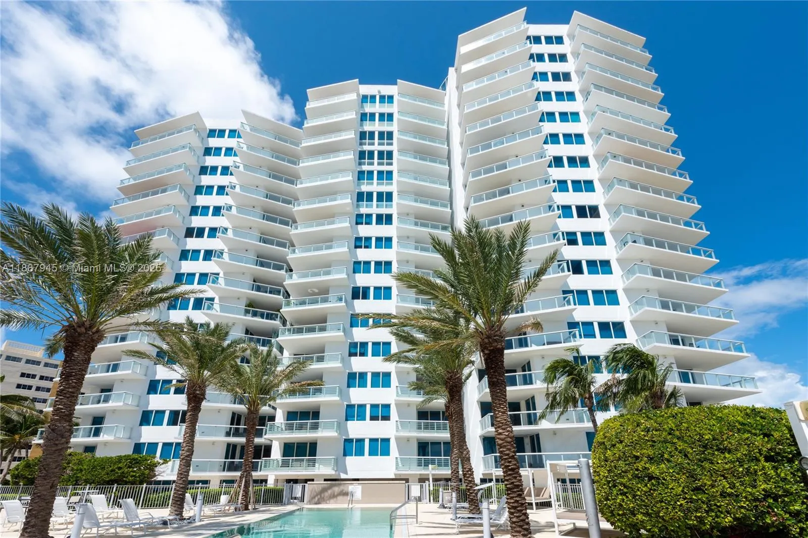 3801 Collins Ave, #1502