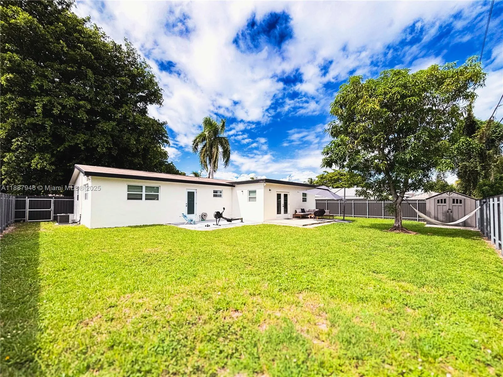 9420 Dominican Dr