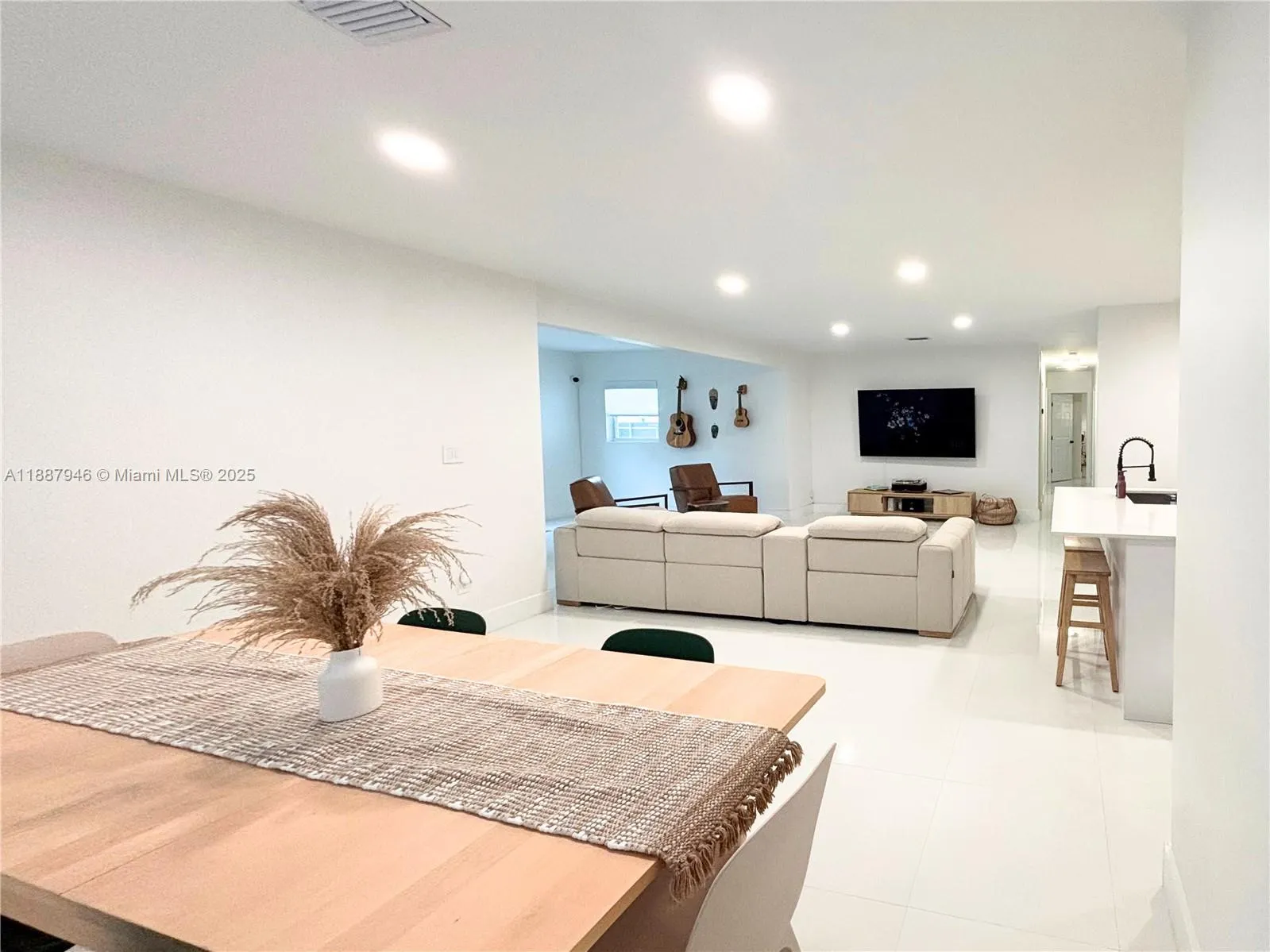 9420 Dominican Dr
