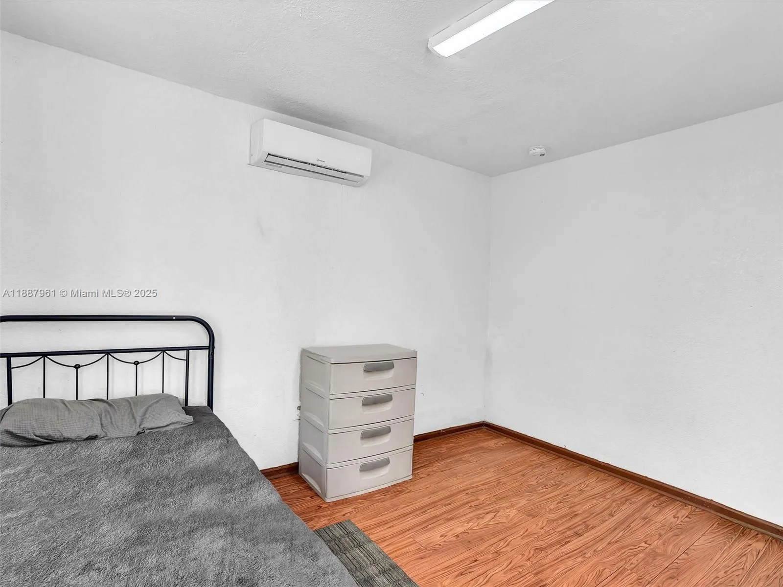 520 NW 49th St