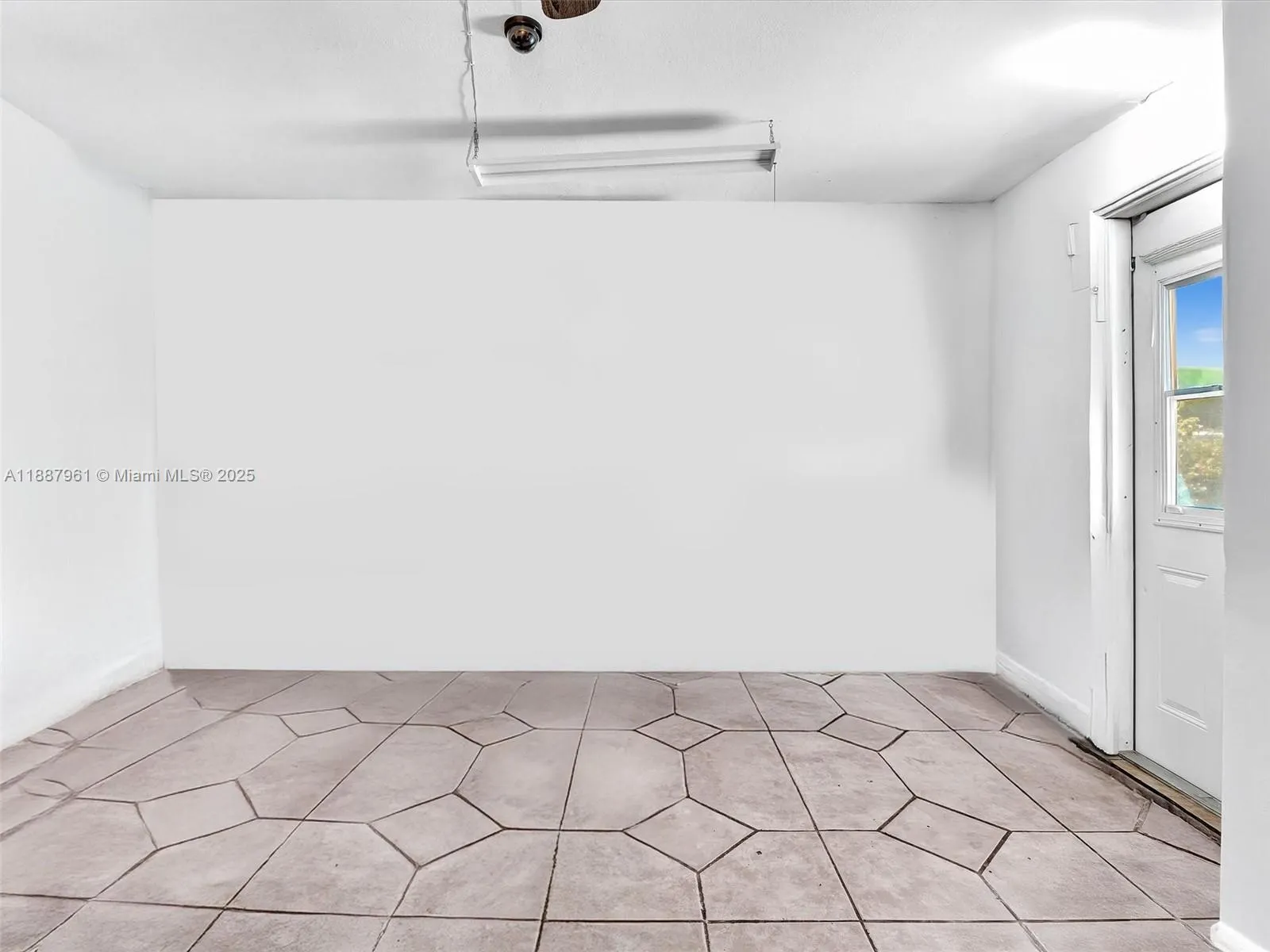 520 NW 49th St