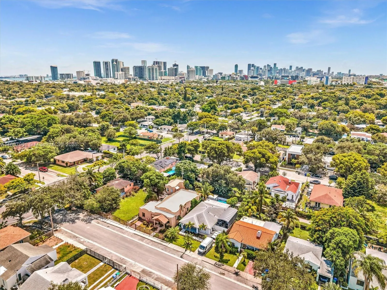520 NW 49th St
