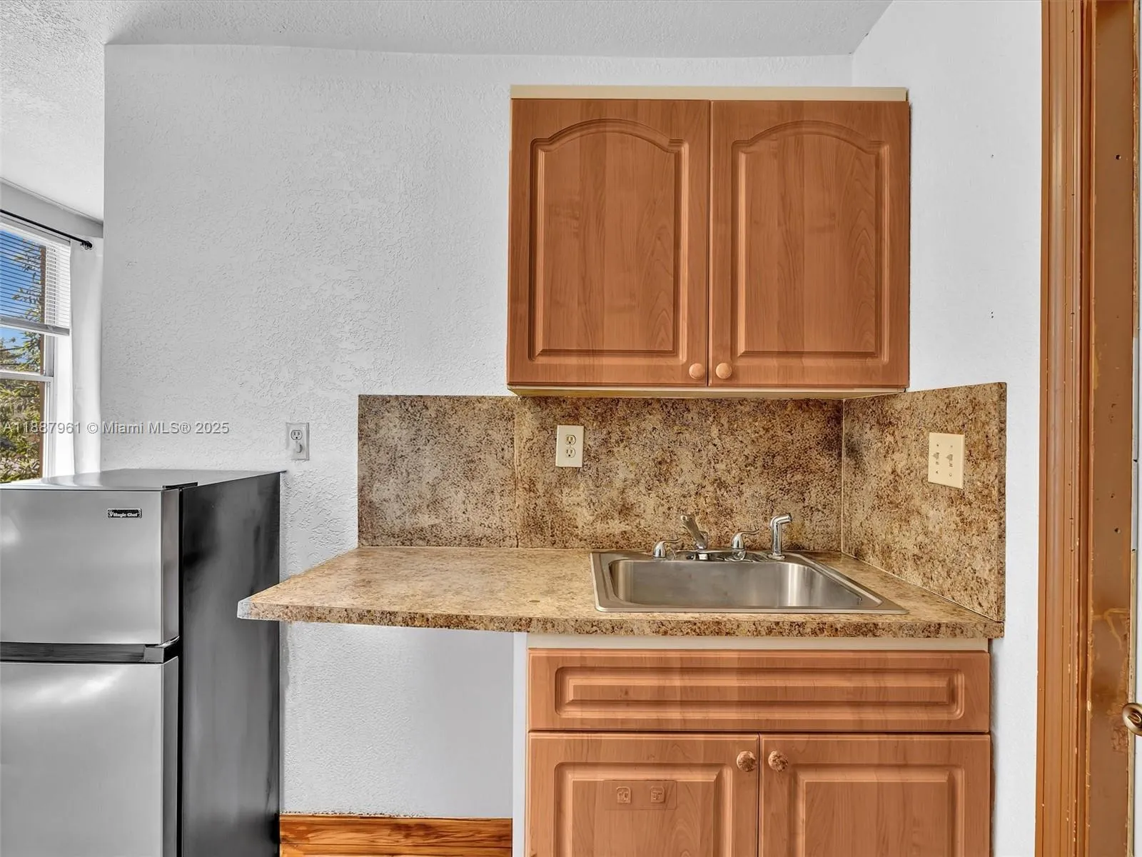 520 NW 49th St