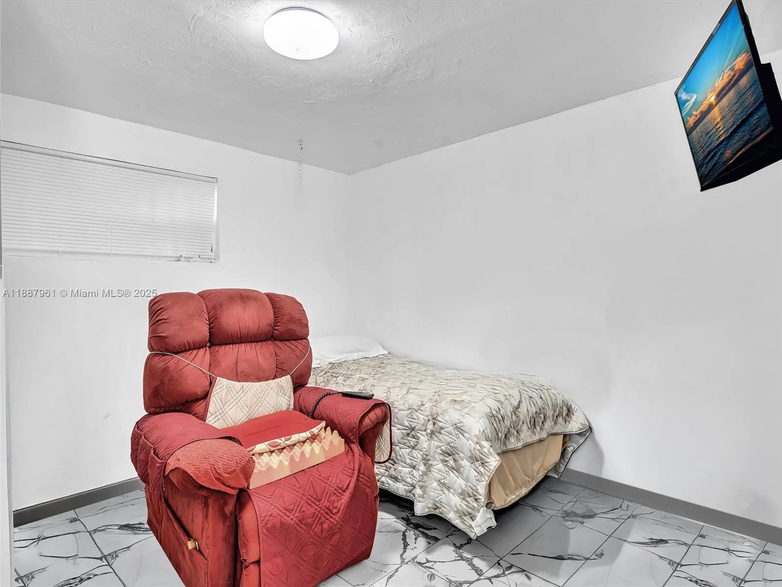 520 NW 49th St