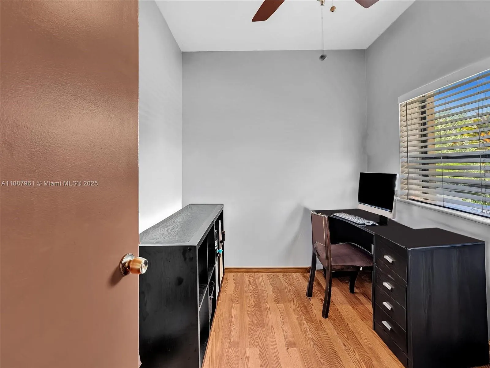 520 NW 49th St