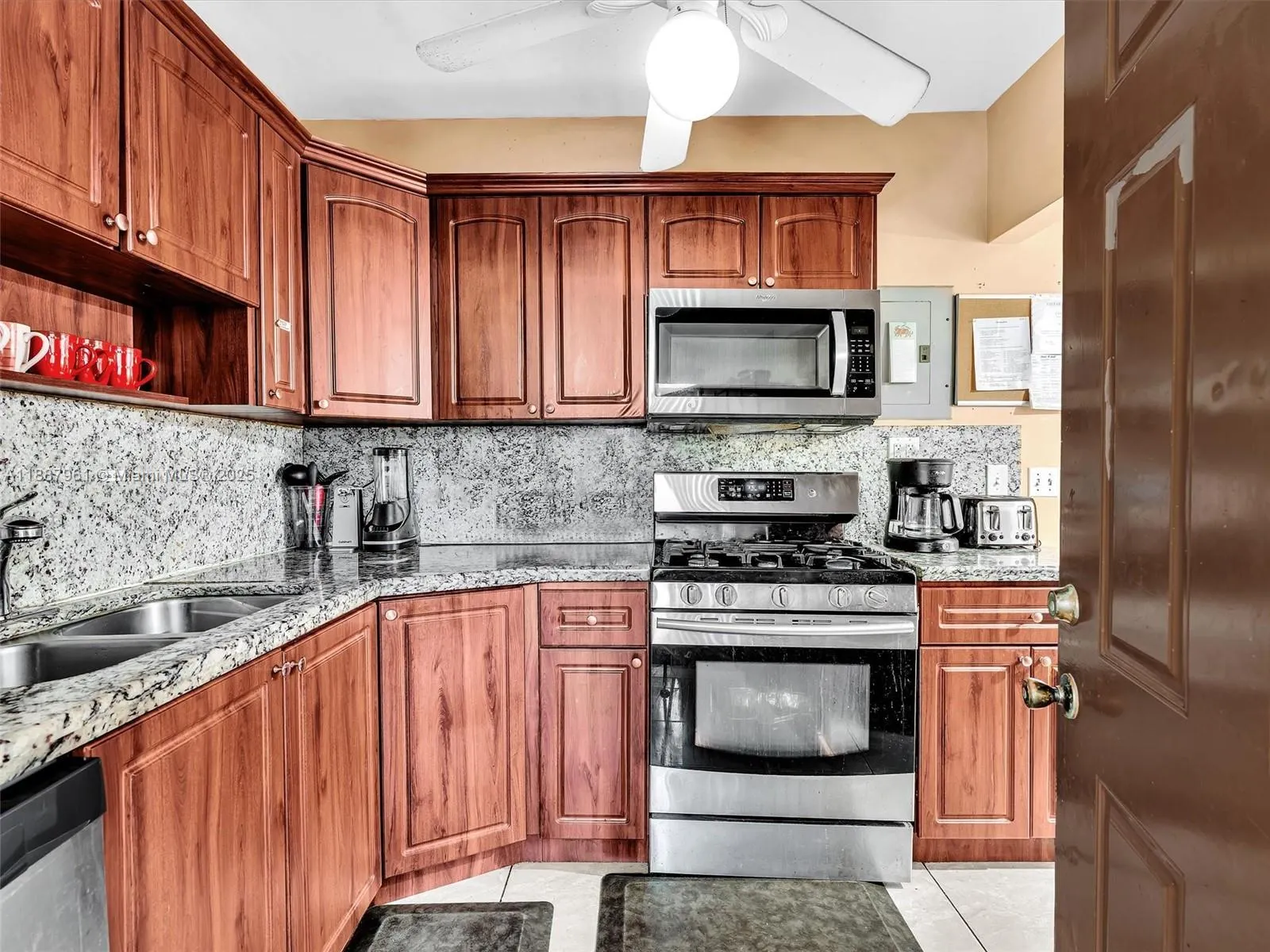 520 NW 49th St