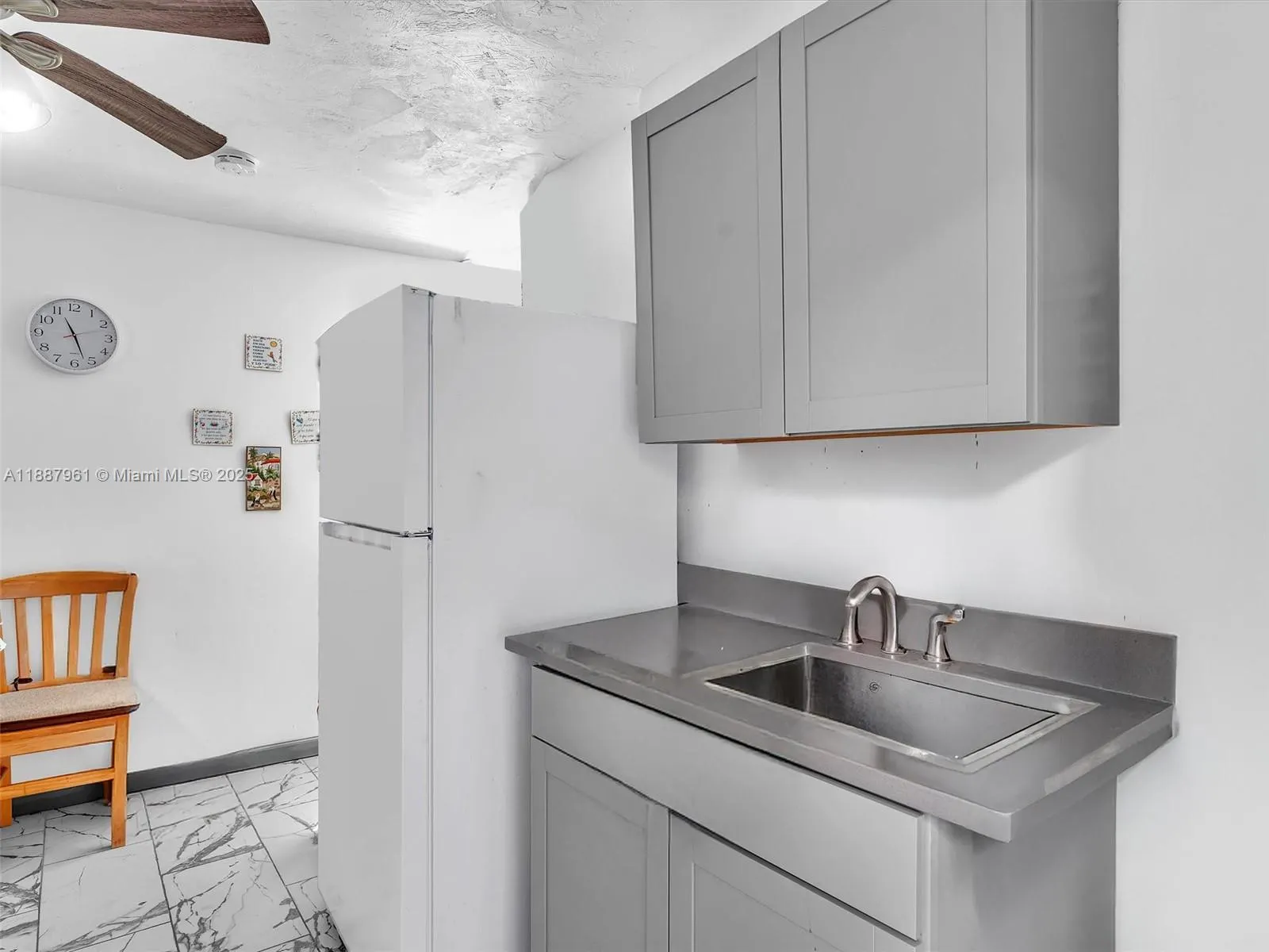 520 NW 49th St