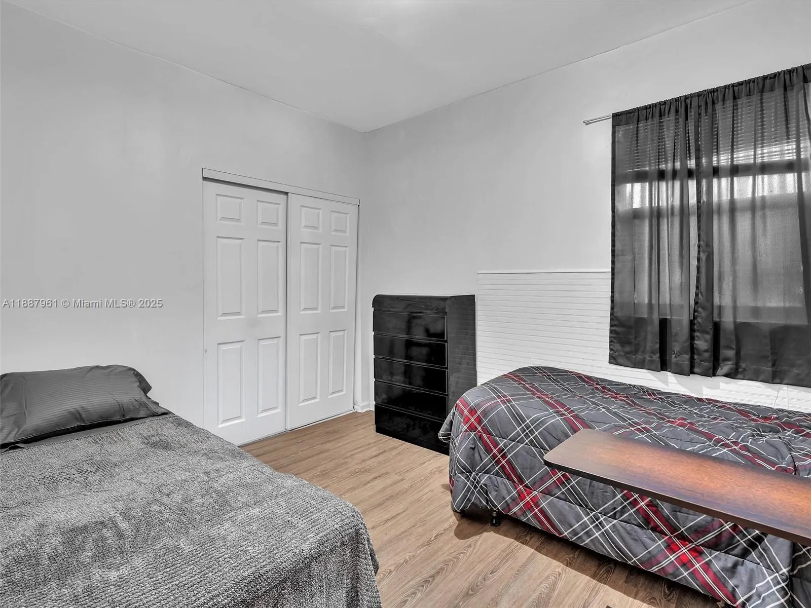 520 NW 49th St