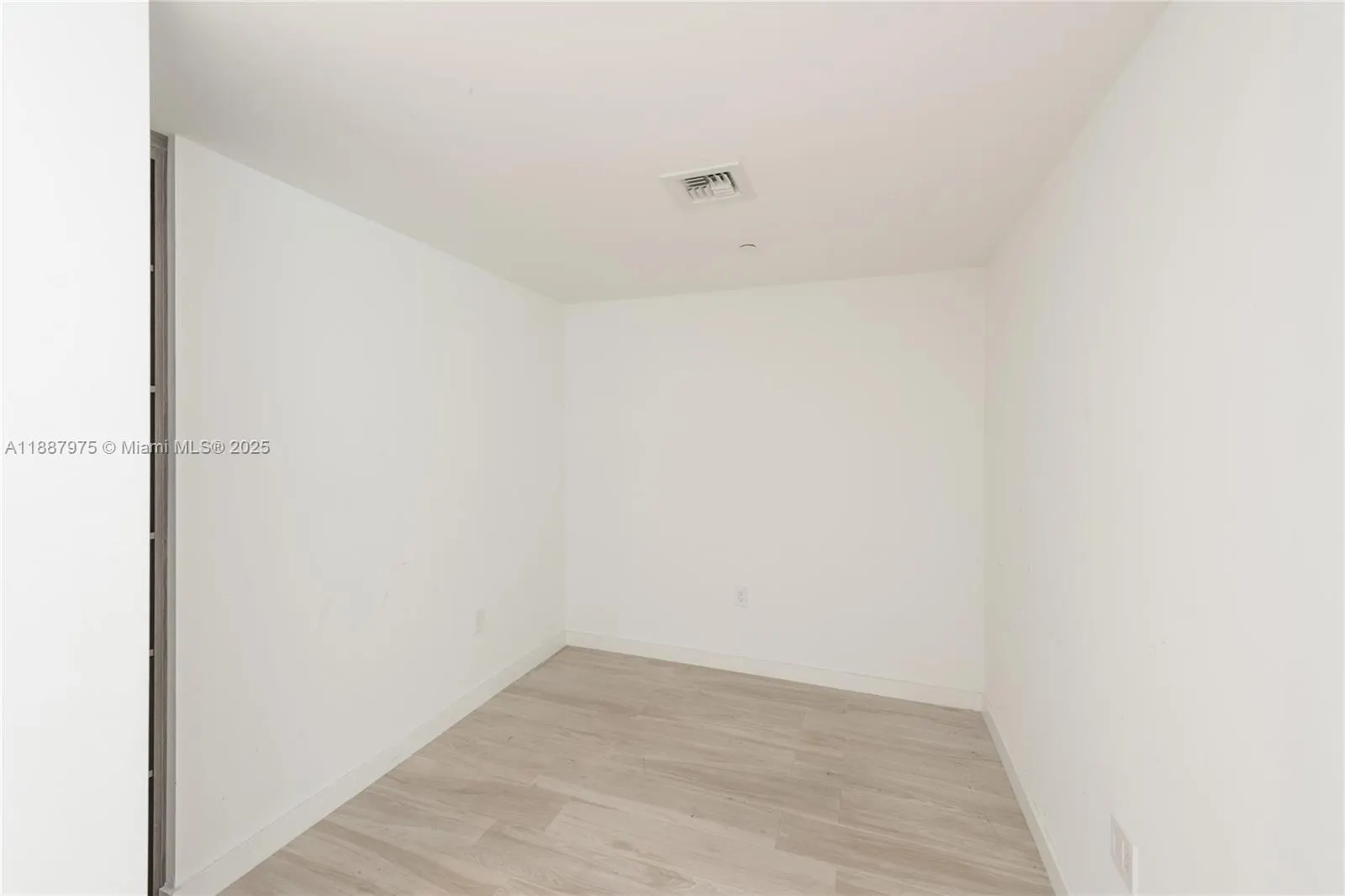 1300 S Miami Ave, #1003