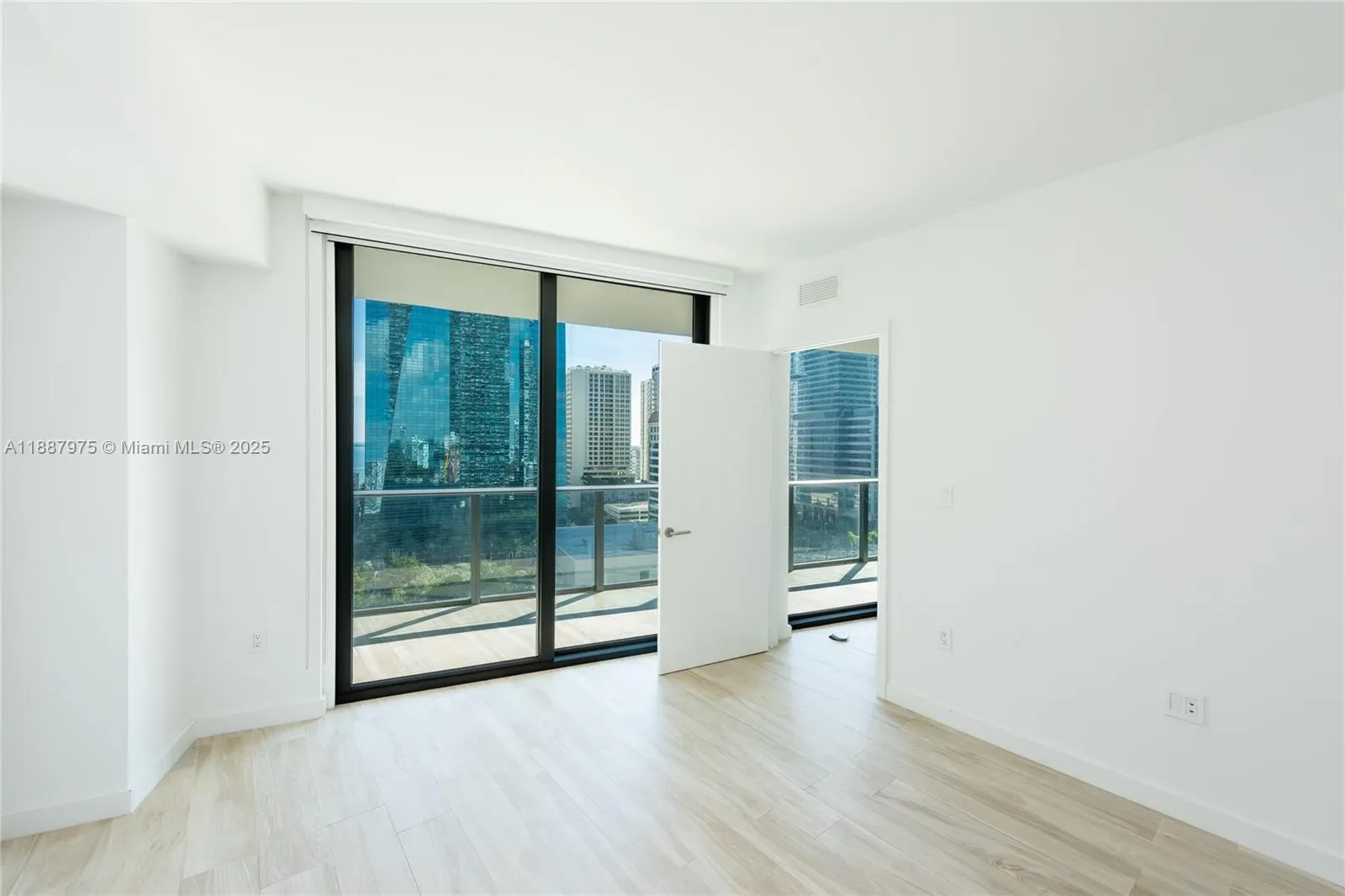 1300 S Miami Ave, #1003