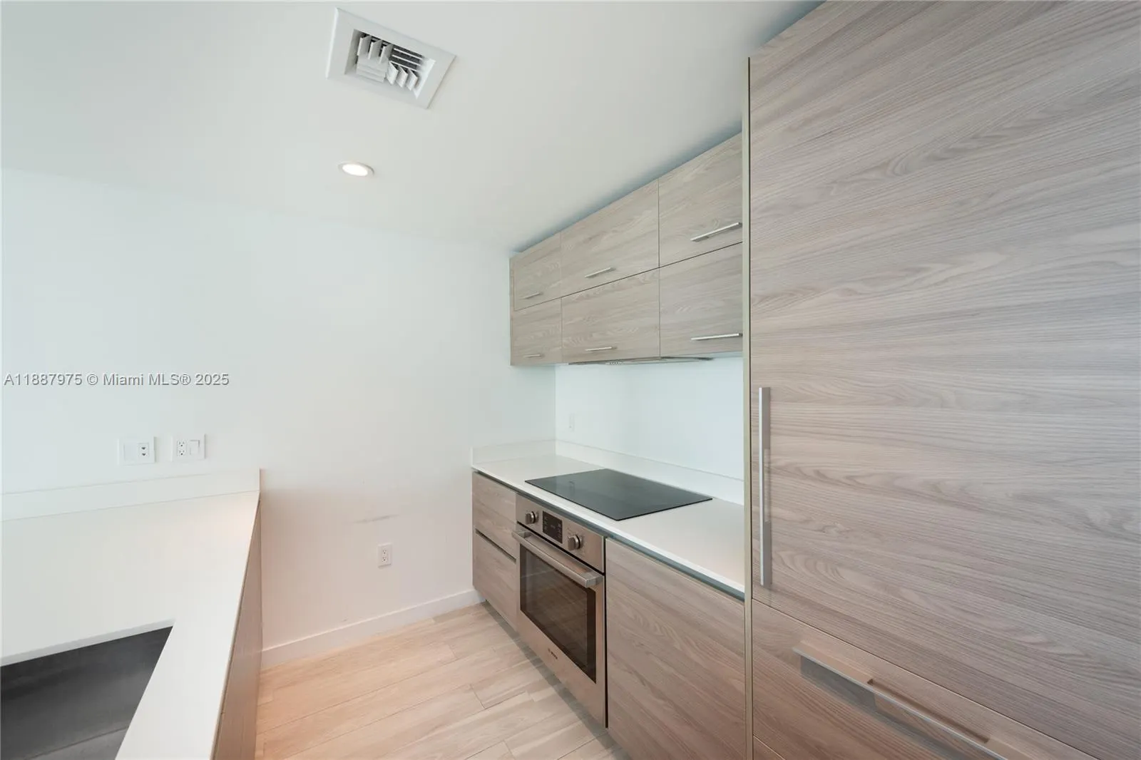 1300 S Miami Ave, #1003
