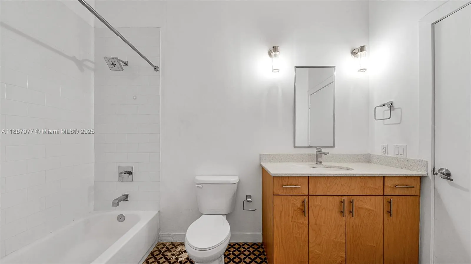 771 NW 1st St, #101