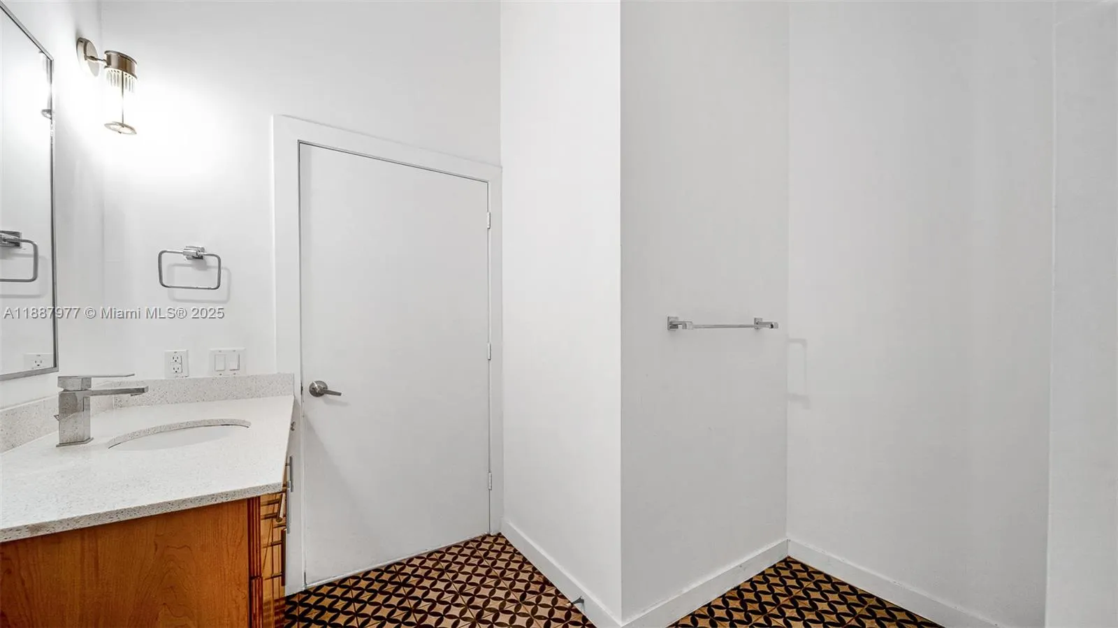 771 NW 1st St, #101