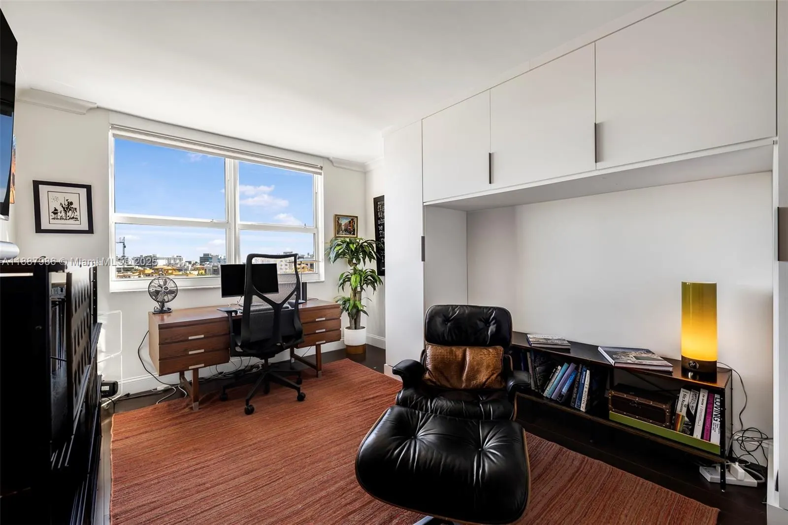 90 Alton Rd, #811