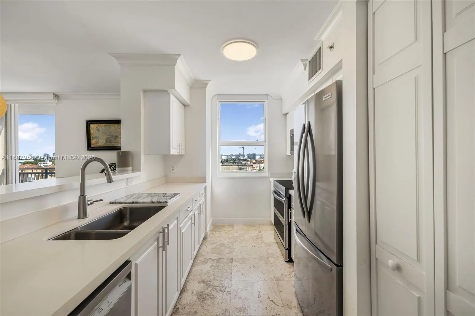 90 Alton Rd, #811