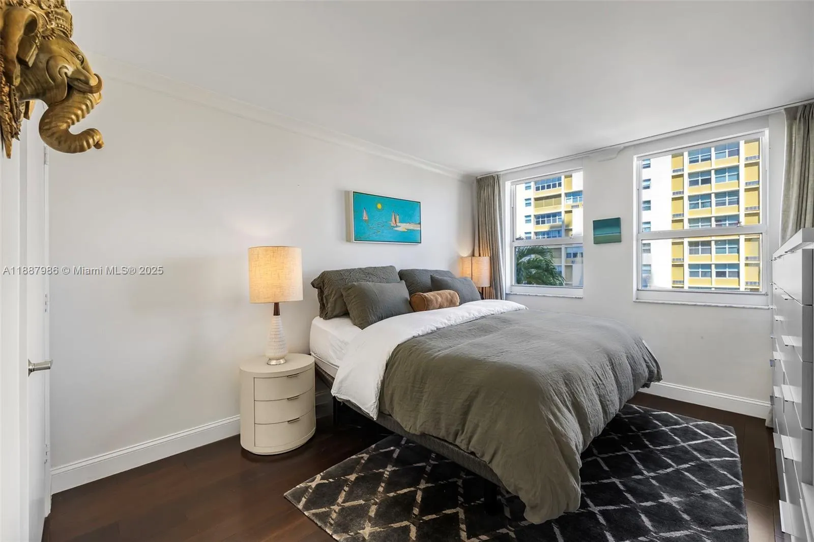 90 Alton Rd, #811