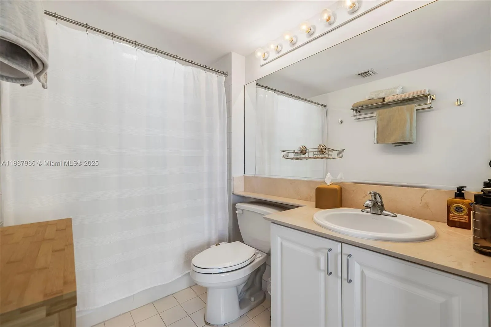 90 Alton Rd, #811