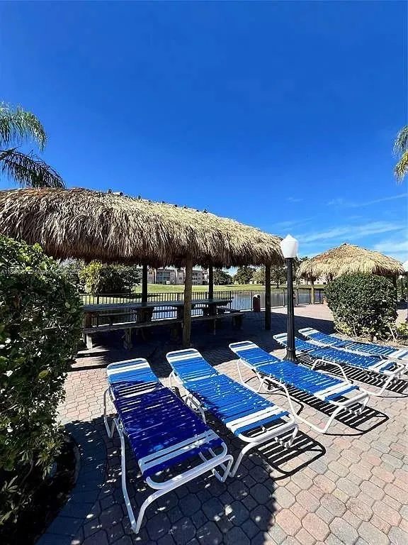 8920 Sunrise Lakes Blvd, #111