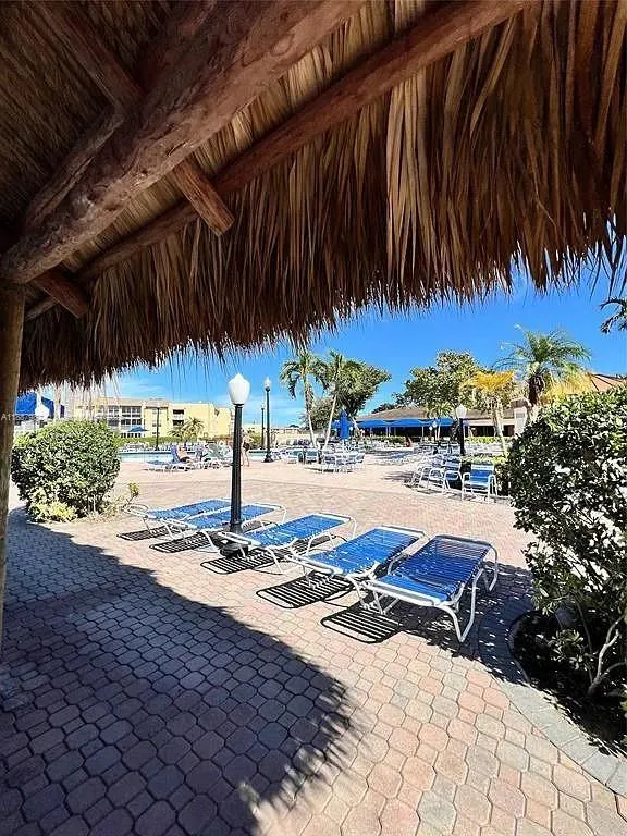 8920 Sunrise Lakes Blvd, #111