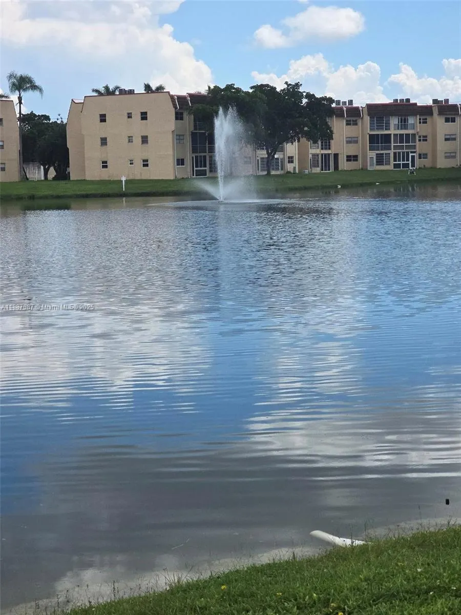 8920 Sunrise Lakes Blvd, #111