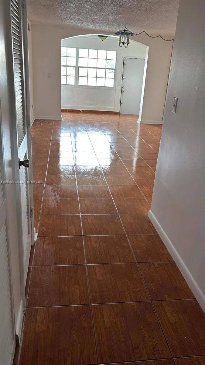 8920 Sunrise Lakes Blvd, #111