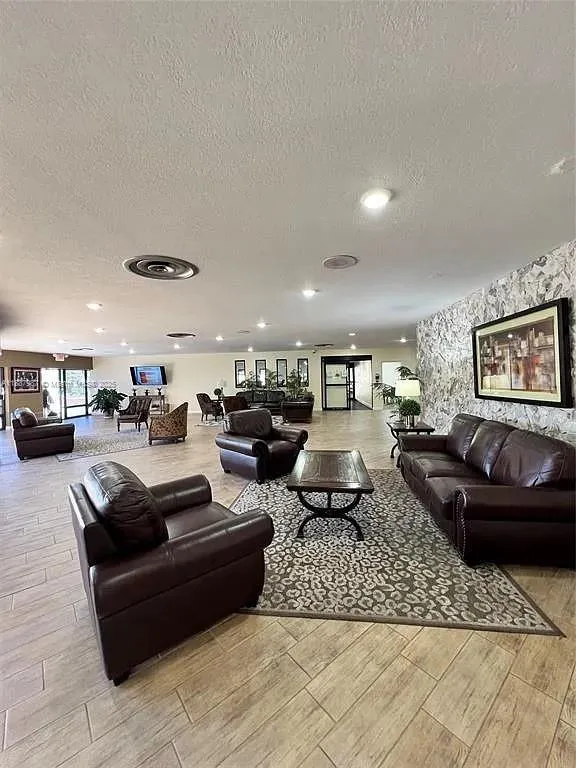 8920 Sunrise Lakes Blvd, #111