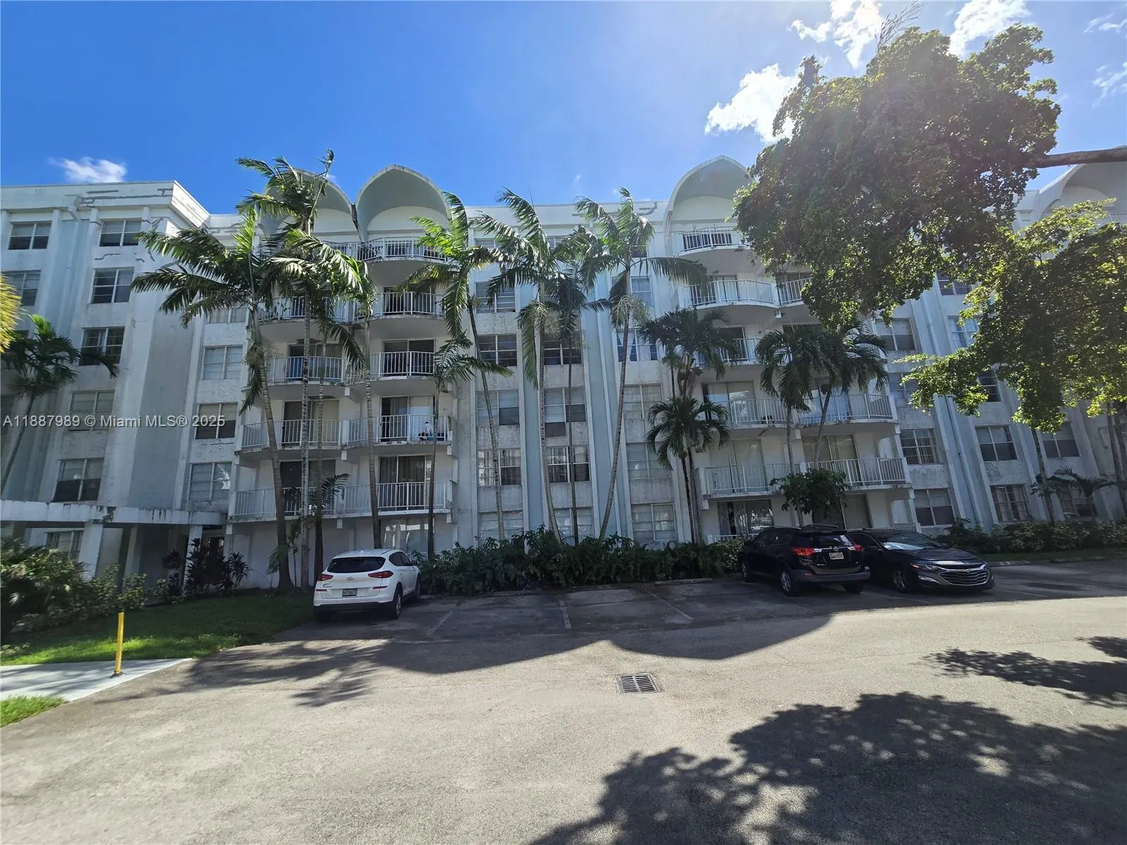 498 NW 165th St Rd, #D-405