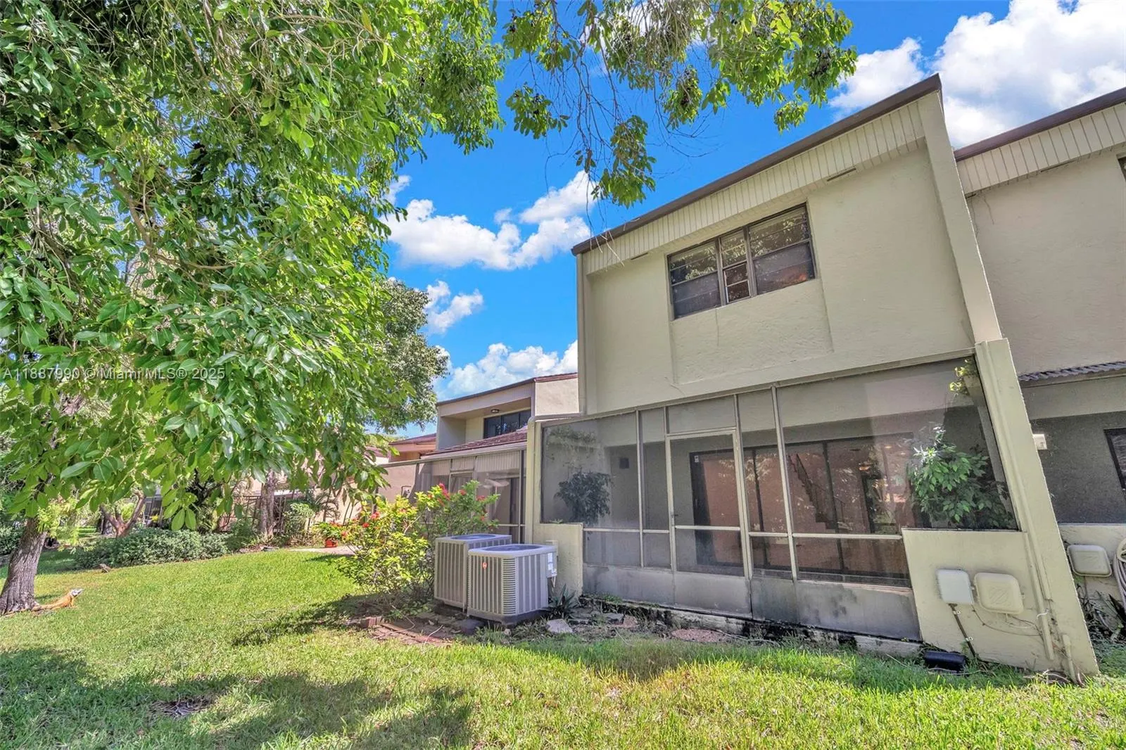 3825 Estepona Ave, #11D5