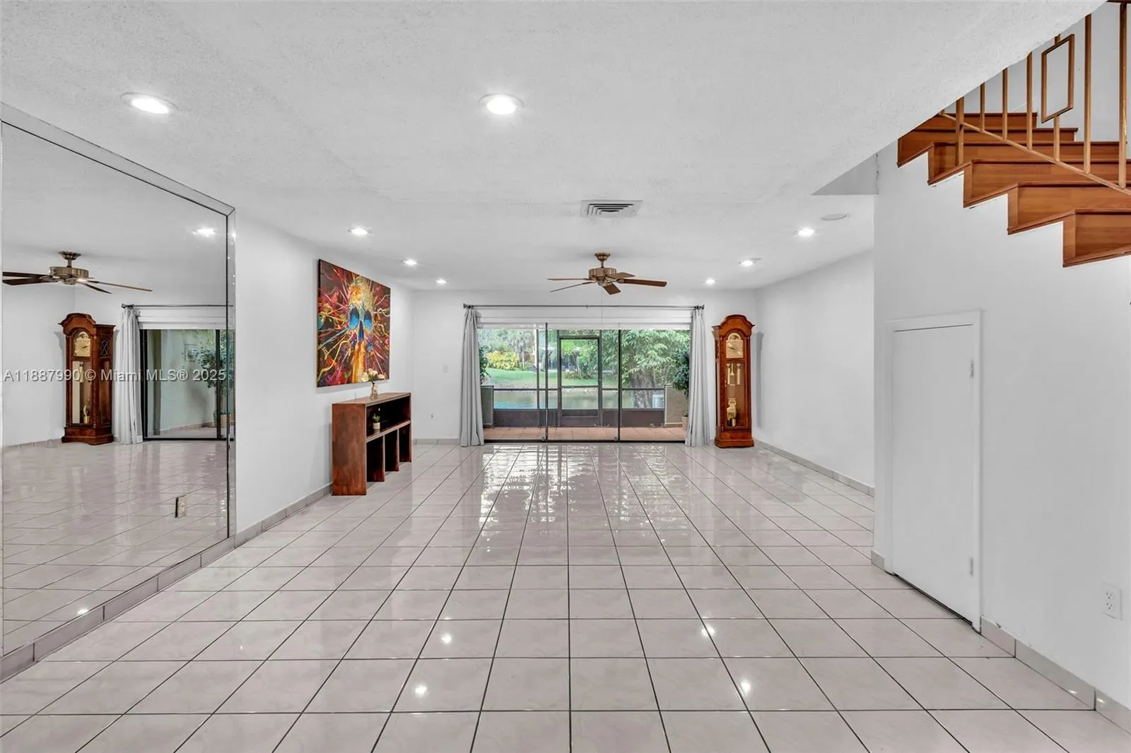 3825 Estepona Ave, #11D5