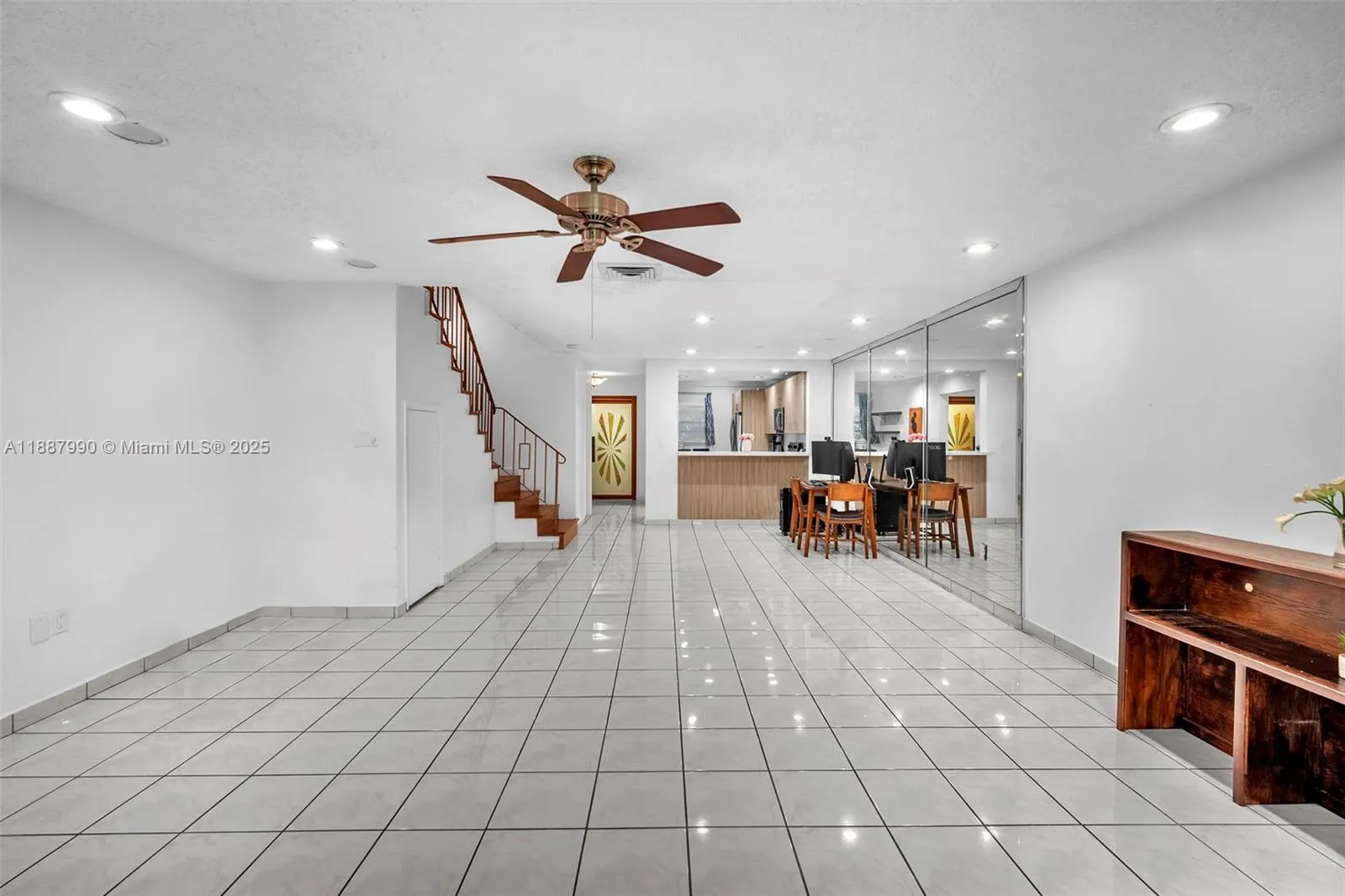 3825 Estepona Ave, #11D5