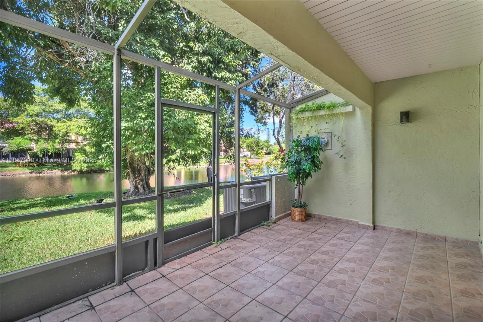 3825 Estepona Ave, #11D5