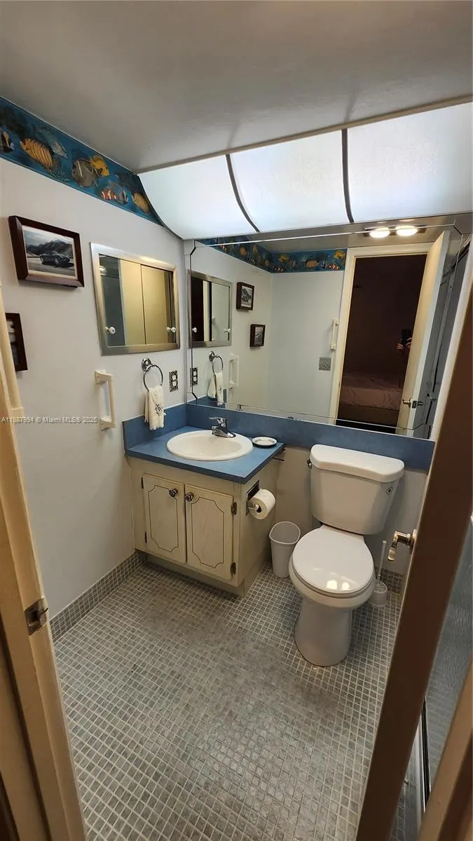 2079 Harwood F, #2079