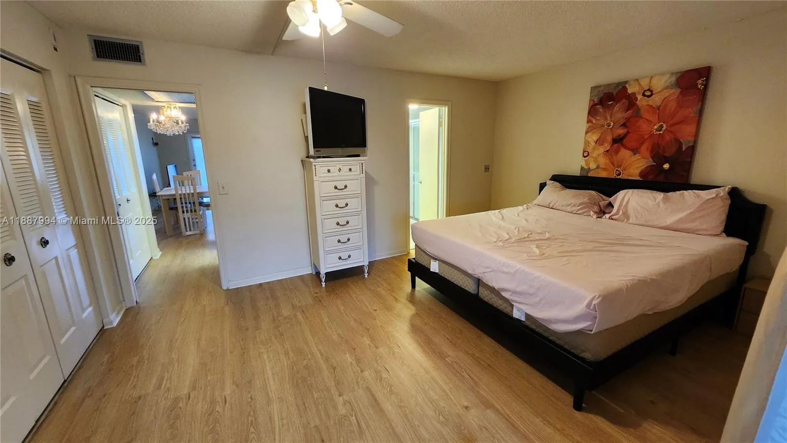 2079 Harwood F, #2079
