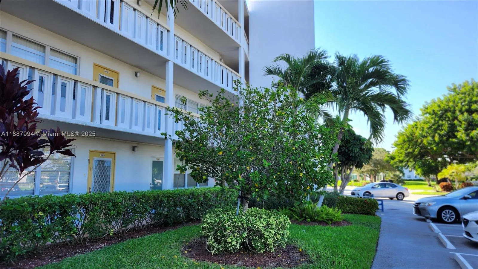 2079 Harwood F, #2079