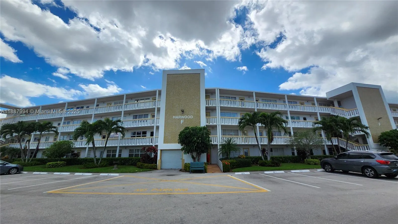 2079 Harwood F, #2079